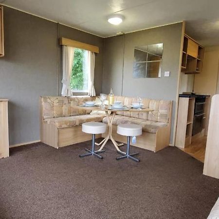 Cosy Caravan In Rhyl North Wales Exterior foto