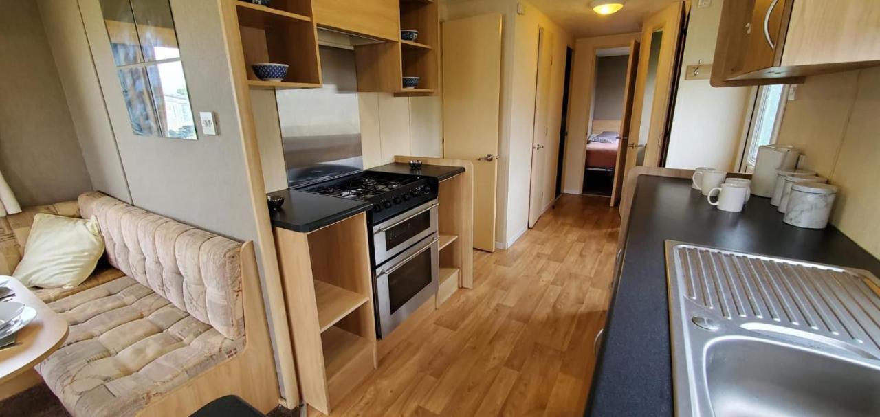 Cosy Caravan In Rhyl North Wales Exterior foto